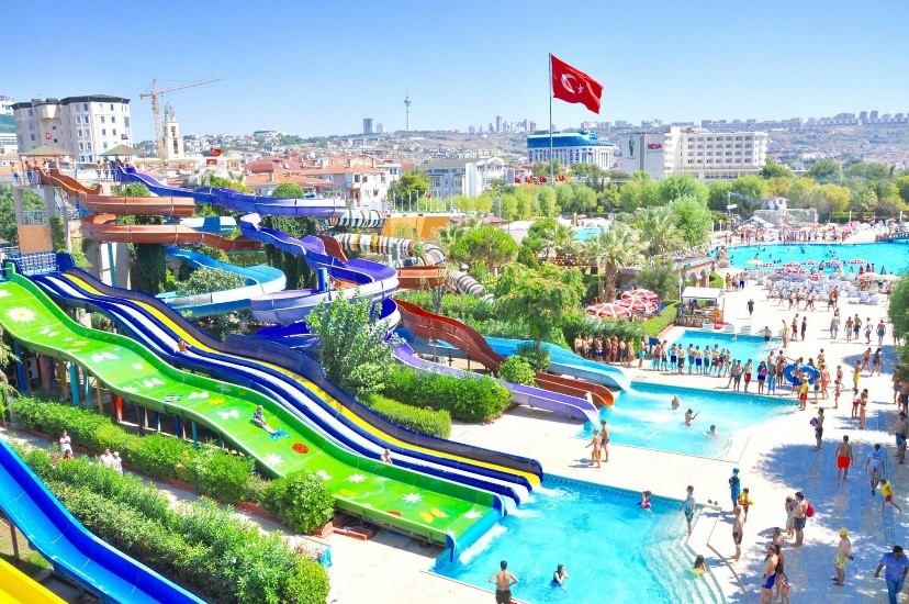 آکوپارک کرال ورلد (Aqua Park Kral World) – استانبول