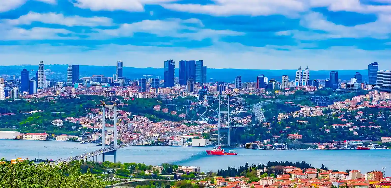 ۲. باشاک‌شهیر – لوکس و مدرن